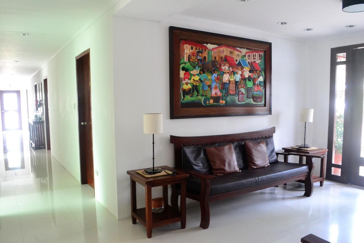 Hotel Lola Natividad Vigan Exteriör bild